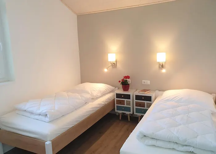 Seeschwalbe 332 * מירו